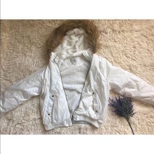 CHARLOTTE RUSSE WHITE COMFTY COAT